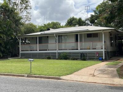 12 Bradman St, Moranbah, QLD 4744, Australia