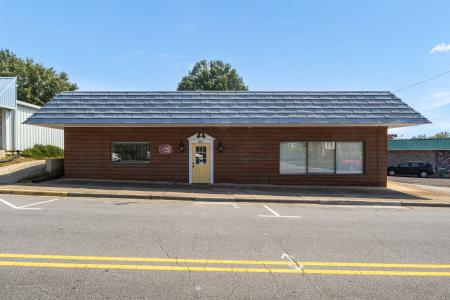 108 Franklin St, Madison, North Carolina 27025