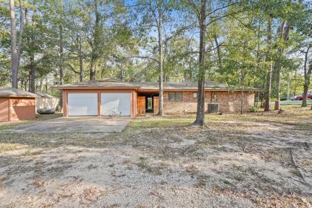 290 Maple Lane, Woodbranch, Texas 77357, USA