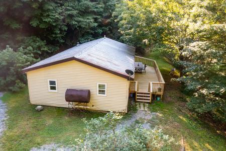 500 Chimney Log Rd., Marshall, North Carolina 28753, Stati Uniti