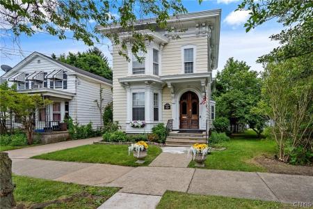 122 W 8th Street, Oswego, ניו יורק 13126, ארצות הברית של אמריקה