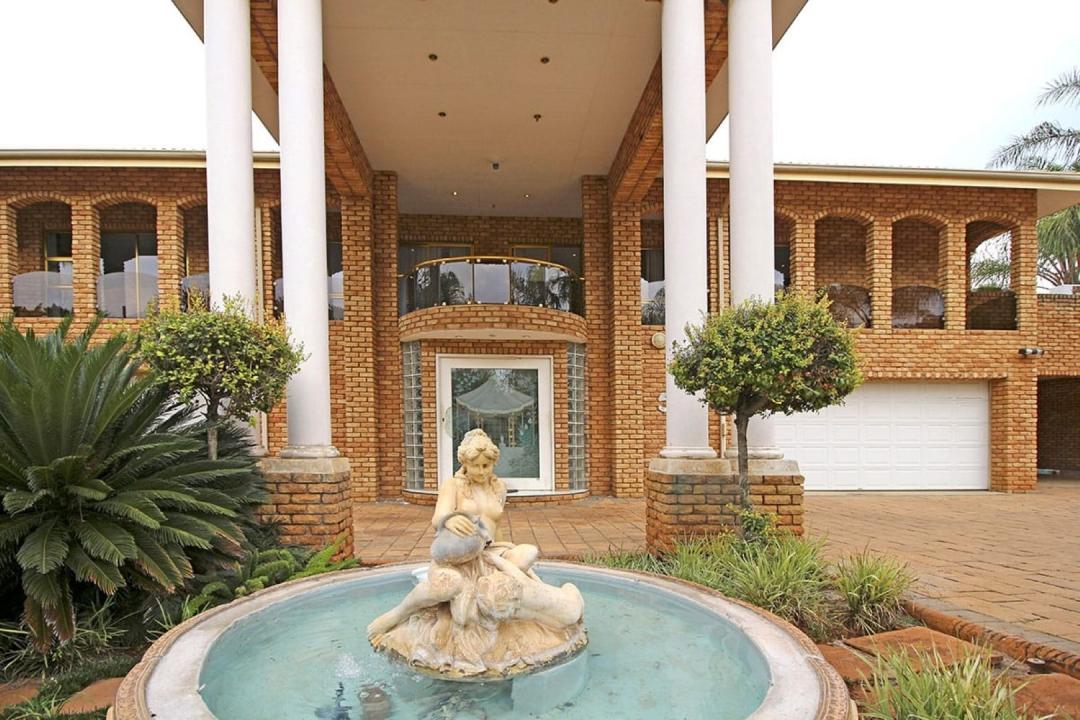 Hartbeespoort, North West, South Africa