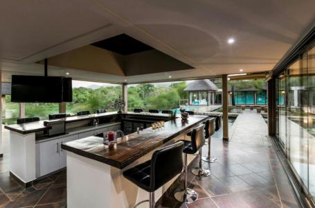 Hartbeespoort, North West, South Africa