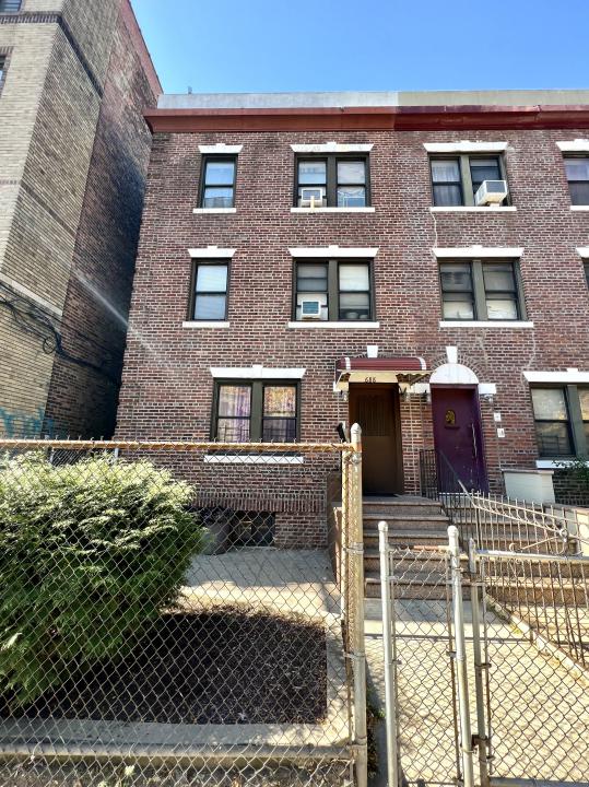 688 Rogers Ave, Brooklyn, ニューヨーク 11226, アメリカ合衆国