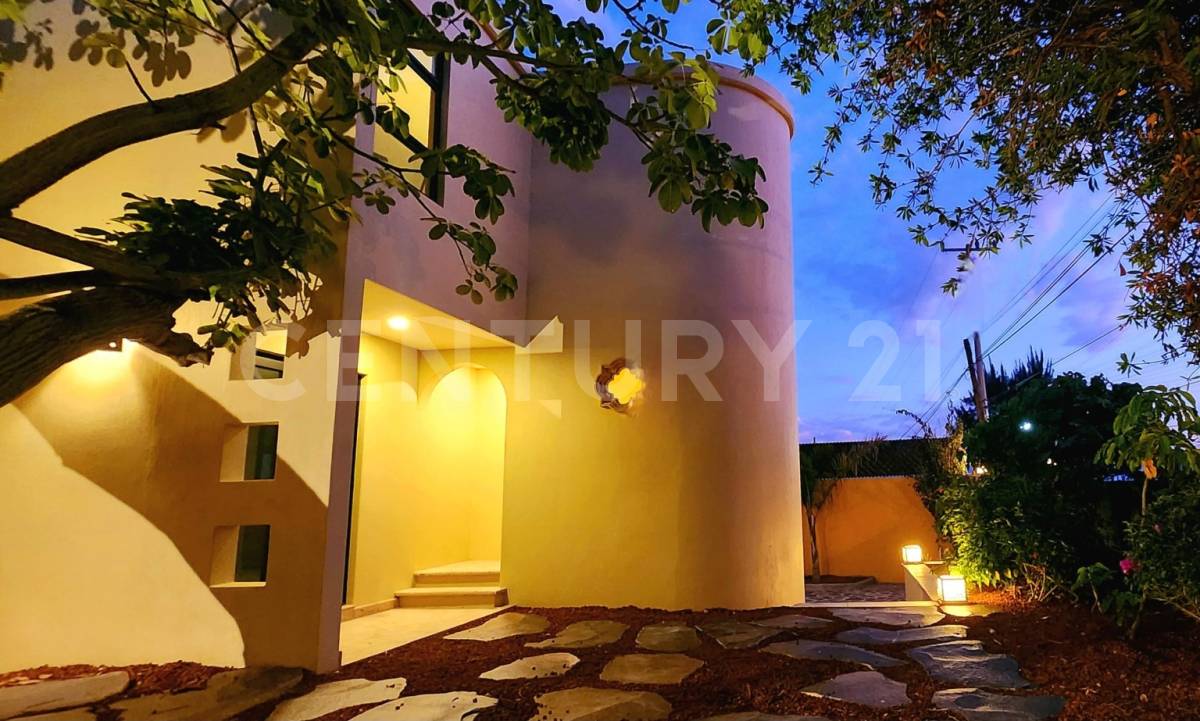 Calle del Monte 64, Chapala, Халиско 45907, Мексика