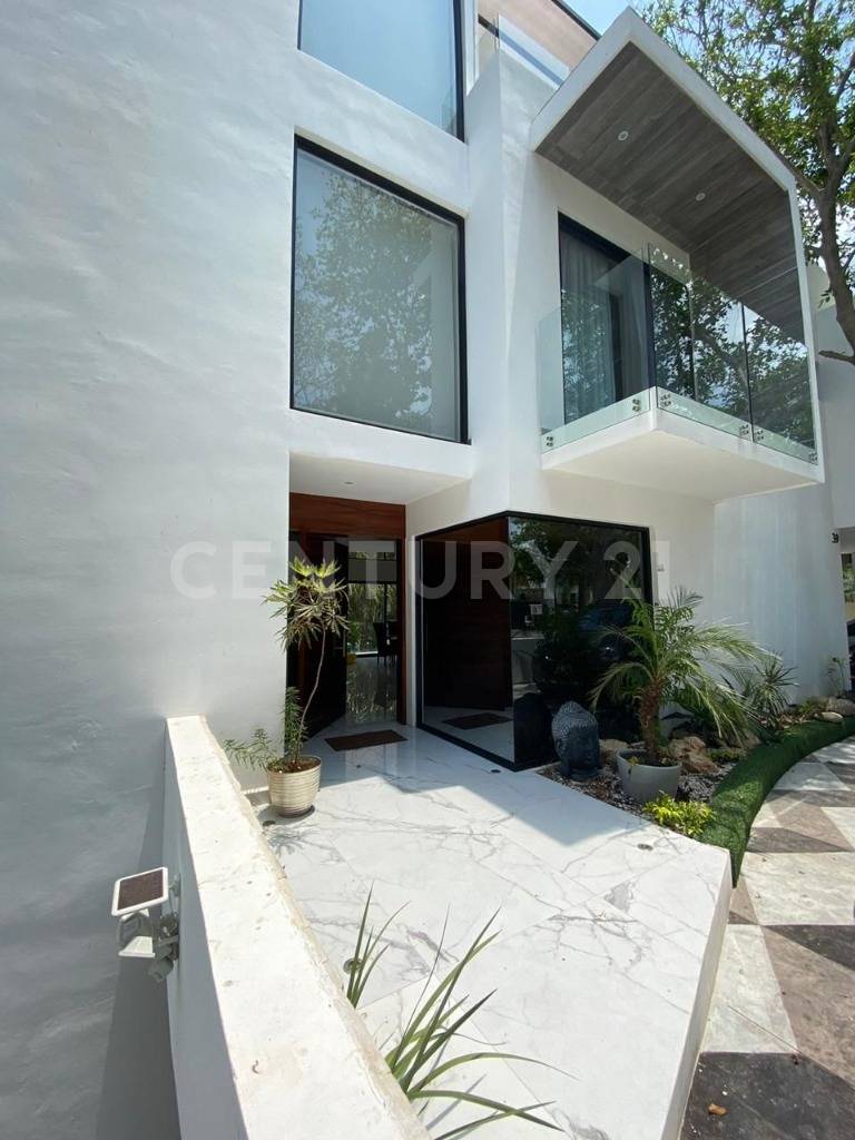 Paseo Xaman Ha 1, Solidaridad / Riviera Maya, Quintana Roo 77710, México