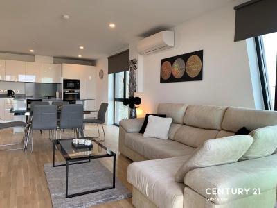 0/1, 220, Forbes, Eastside, Gibraltar