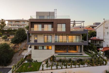 Mesa Geitonia, Cyprus