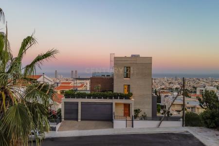 Mesa Geitonia, Cyprus