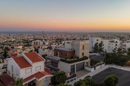 Mesa Geitonia, Cyprus