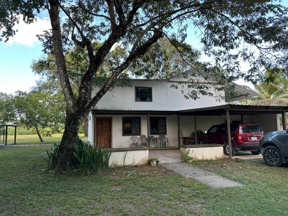 18 mls Salt creek road 18, Sand Hill, Sand Hill, Belize District 00001, Belize