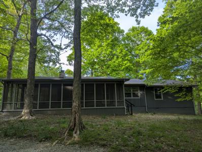 1557 Indian Hills Trail, Eddyville, Kentucky 42038, USA