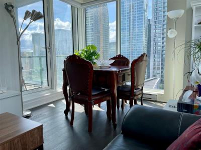 1288  Rue St-Antoine O., Montréal (Ville-Marie), Quebec H3C 0X6, Canadá