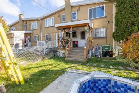 11564 Rue des Narcisses, Montréal (Montréal-Nord), Quebec H1G 4P5, Canada