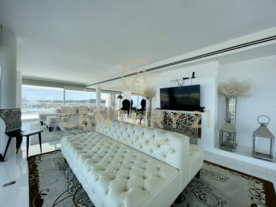 Rbla. Lorenzo Batlle Pacheco - ed. Mythos para 30, Punta Del Este, Maldonado 20100, Uruguay