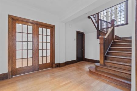 9 Av. Hudson, Westmount, Квебек H3Y 1Y6, Канада