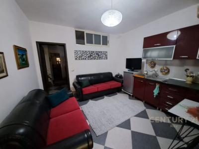 Shkëmbi I Kavajës, Durrës, Albania