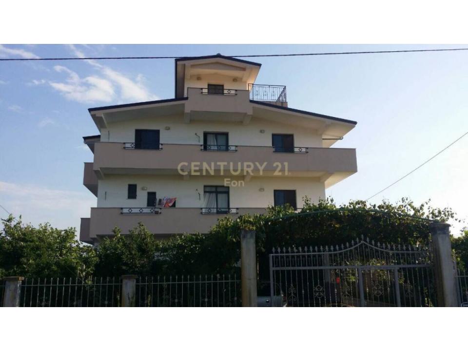 Gjiri I Lalzit, Durrës, Albania