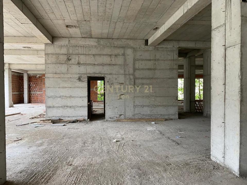 Pallati I Sporteve, Durrës, Albania