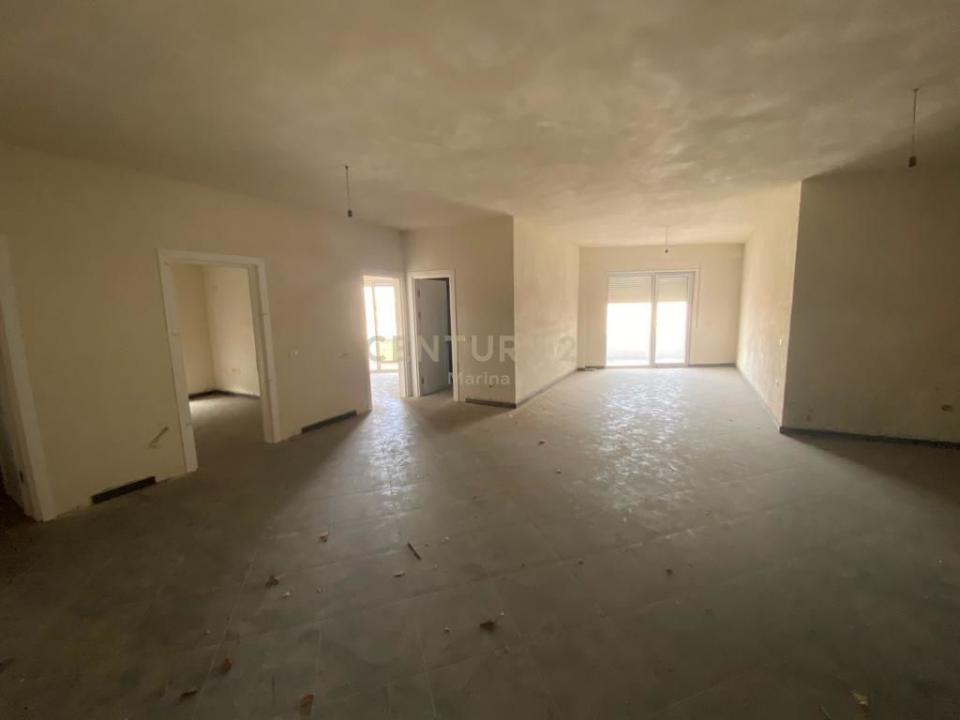 Kisha Ortodokse, Vlorë, Albanie