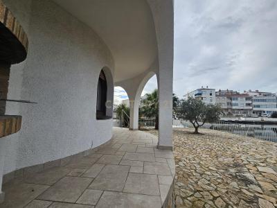 Girona, Cataluña/Catalunya 17487, Spain