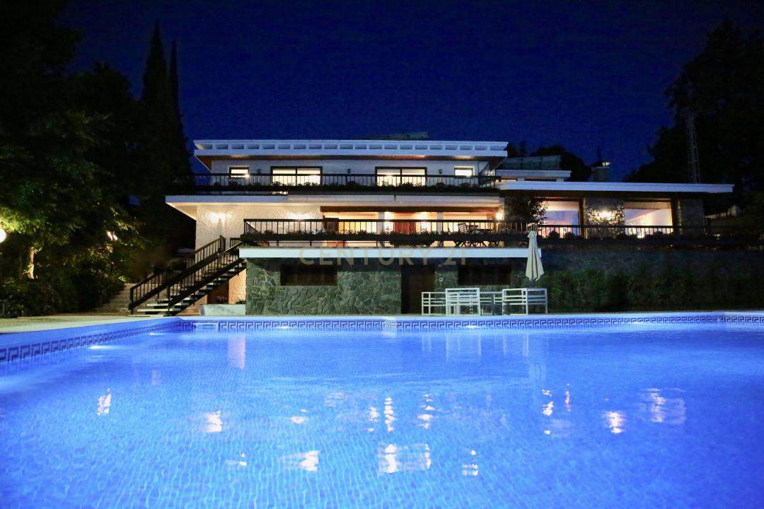 Granada, Andalucía 18150, Spain