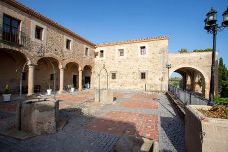 Cáceres, Extremadura 10950, Spain