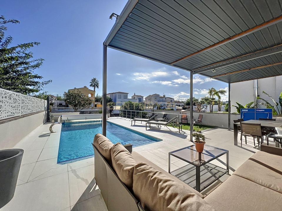 Girona, Cataluña/Catalunya 17487, Spain