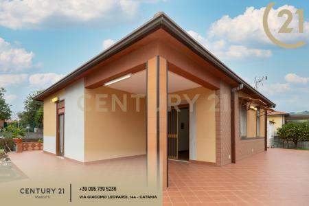 Via Umbria, Mascalucia, Sicilia 95030, İtalya