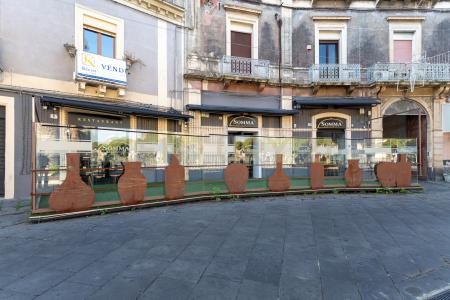 Piazza Federico di Svevia, Catania, Sicilia 95121, Itália