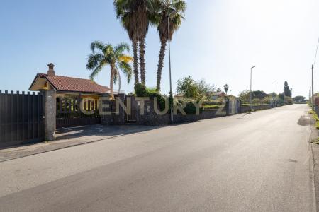 Via Poio, Viagrande, Sicilia 95029, Italie