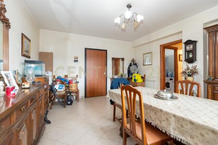 Via Emanuela Setticarraro, Belpasso, Sicilia 95032, Italia