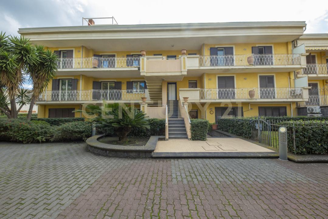 Via San Nullo, Catania, Sicilia 95123, Italia