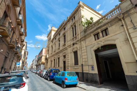 Via Conte Ruggero, Catania, Sicilia 95129, Italy