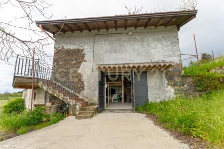 Via Marchesana, Valverde, Sicilia 95028, イタリア