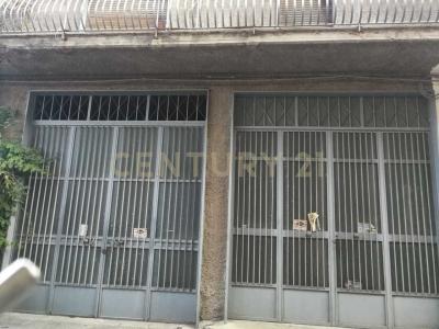 Belpasso, Sicilia 95032, Italia