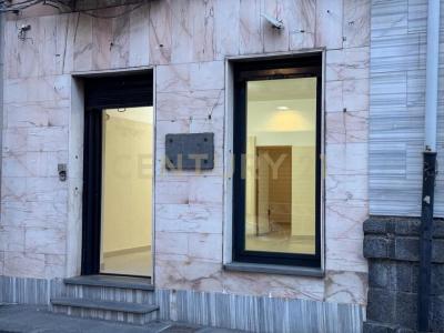 Aci Sant'Antonio, Sicilia 95025, Italy