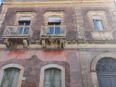 Via Roma, Viagrande, Sicilia 95029, Italie