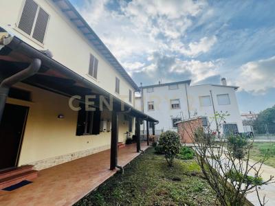 via trento, Grosseto, Toscana 58100, Italy