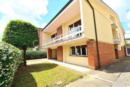 Via M. Trenta, Lucca, Toscana 55100, Italy