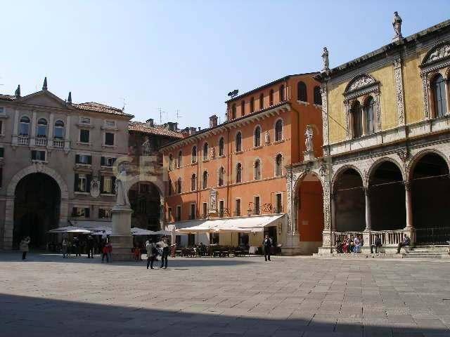 Piazza Brà, Verona, Veneto 37100, Italy