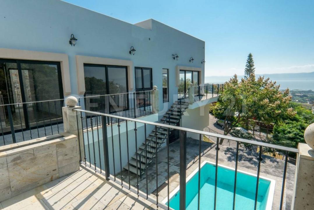 Mazatlán 101 y 102, Chapala, Jalisco 45915, Mexico