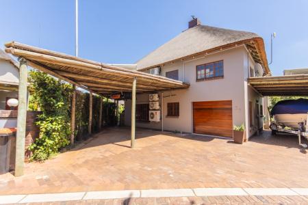 Hartbeespoort, North West, Южная Африка