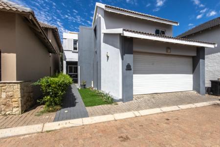 Hartbeespoort, North West, South Africa