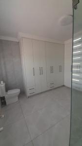 Hartbeespoort, North West, דרום אפריקה