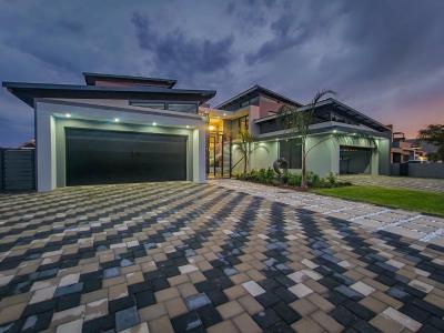 Hartbeespoort, North West, South Africa