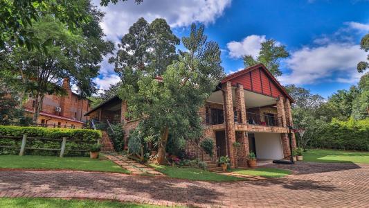 White River, 음봄벨라, 남아프리카