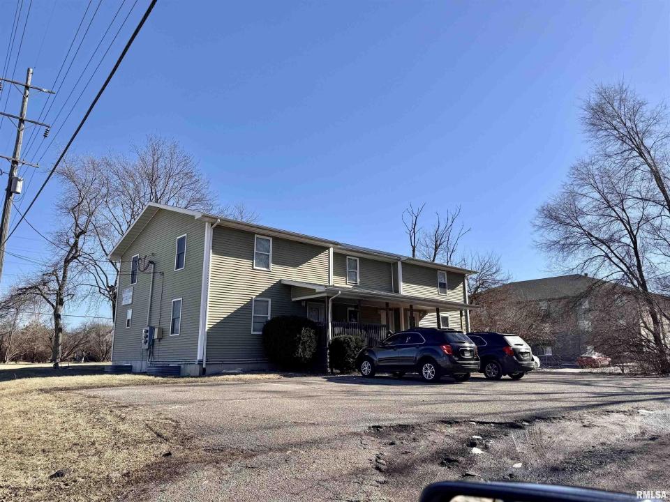 1613 W Adams Street, Macomb, Illinois 61455, USA