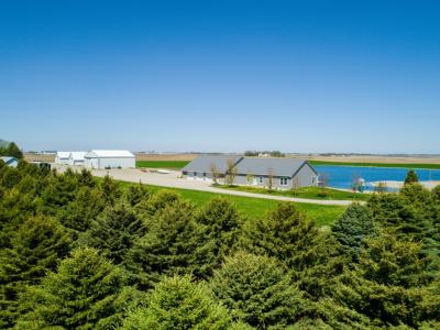 940 250th St, Sheffield, Iowa 50475