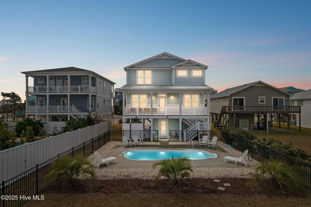3228 E Dolphin Drive, Oak Island, North Carolina 28465, USA